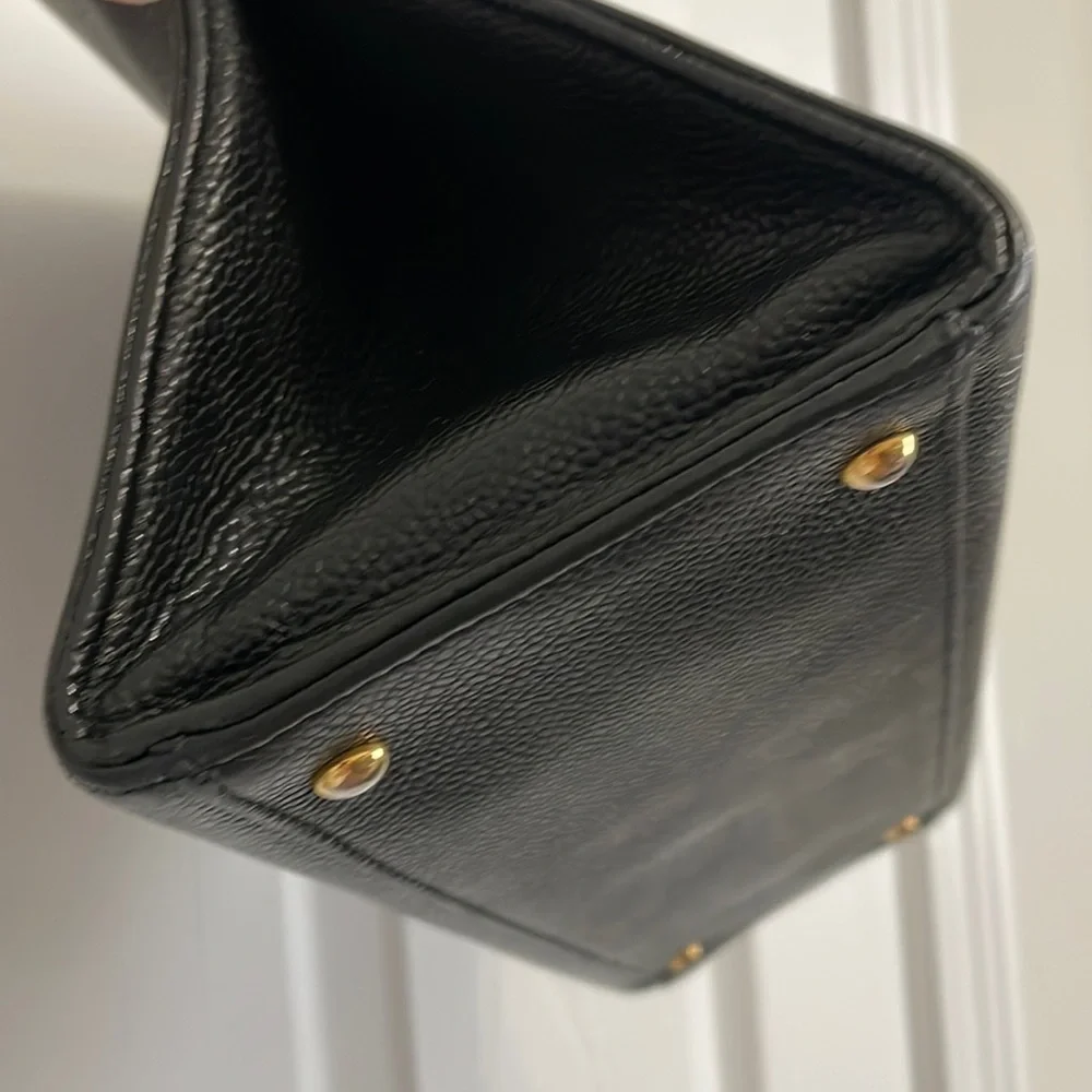 CHANEL Caviar Embroidered Logo Shoulder Bag